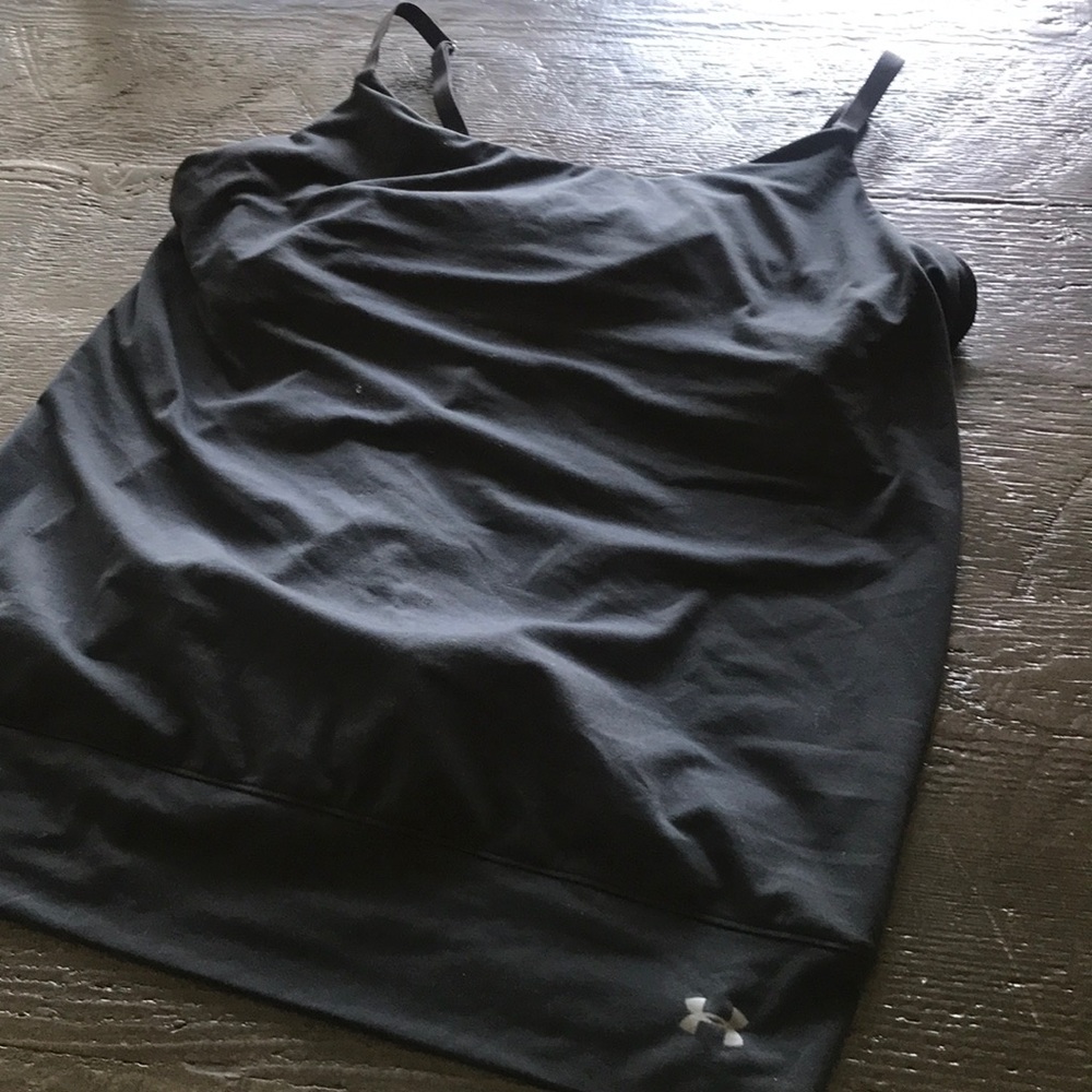 Black workout top